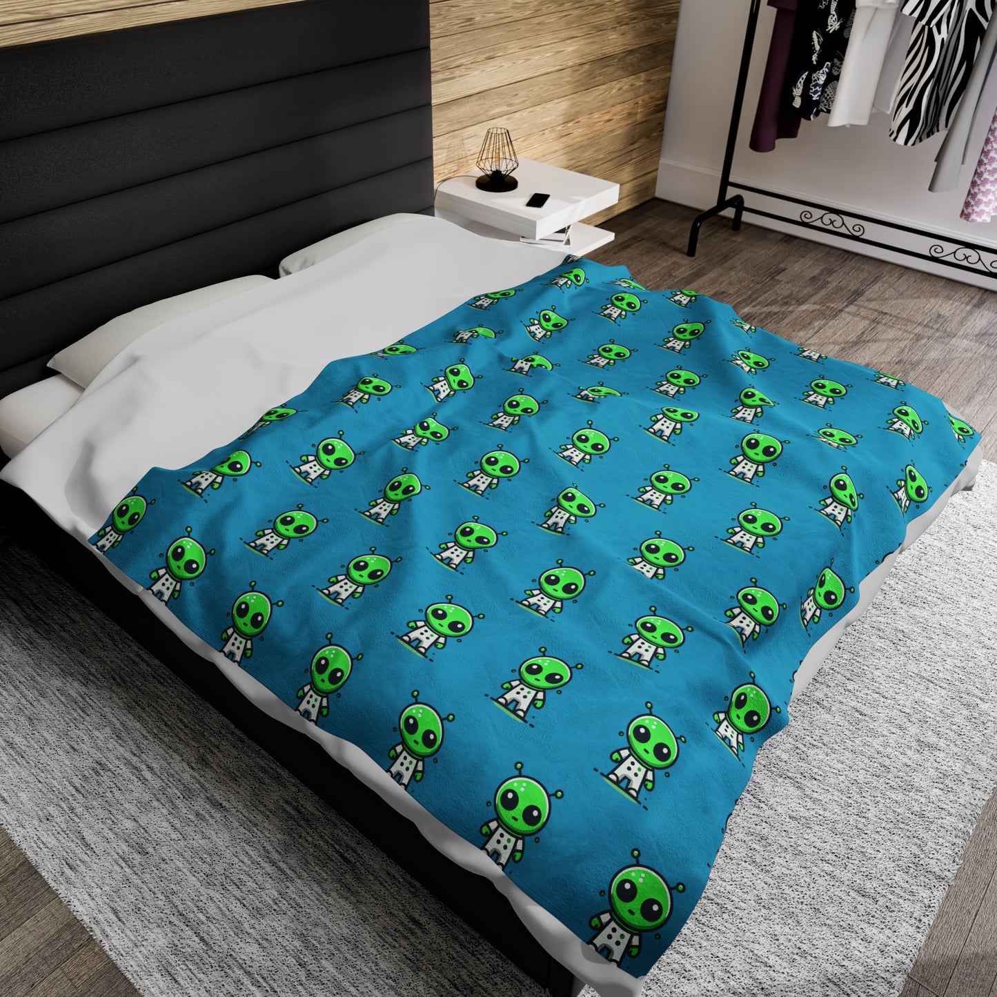 Loonar Alien Velveteen Plush Blanket